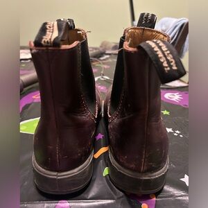 BLUNDSTONES burgundy size7m/10w